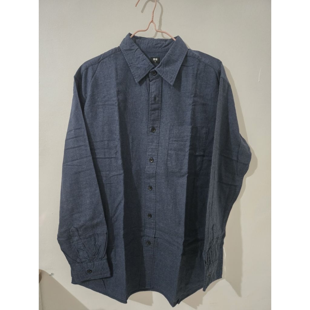 (Preloved) Kemeja Uniqlo Flannel Biru