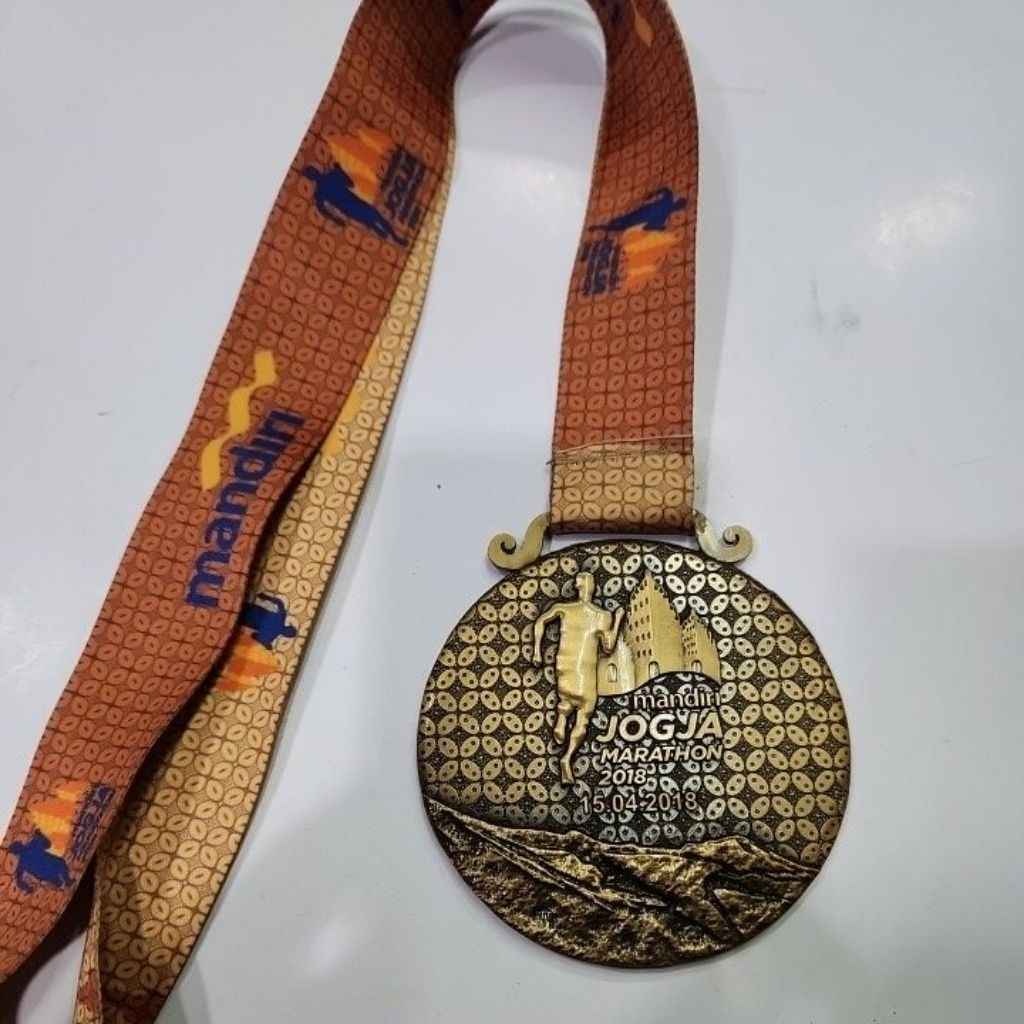 medali Mandiri Jogja Marathon