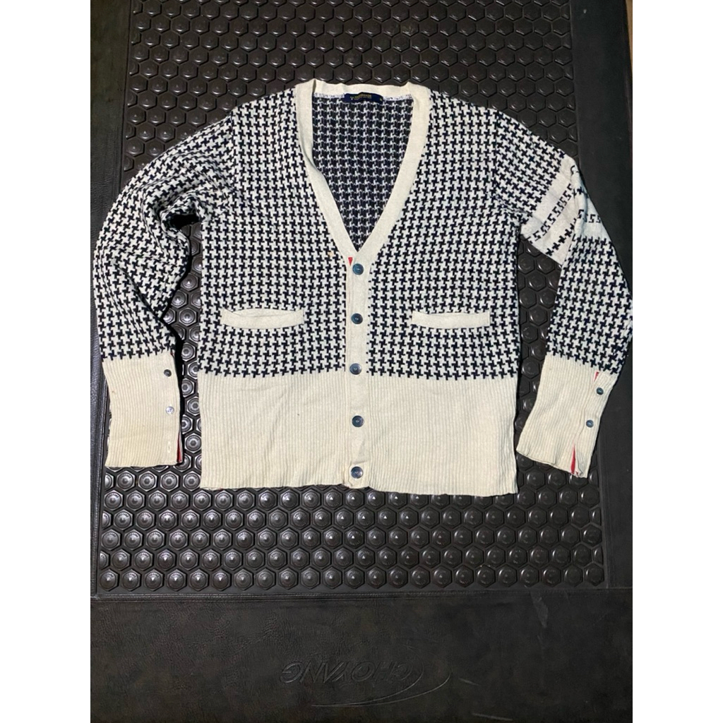 CARDIGAN RAJUT UNIK AND AMENMADE mirip THOM BROWNE MEWAH BRANDED
