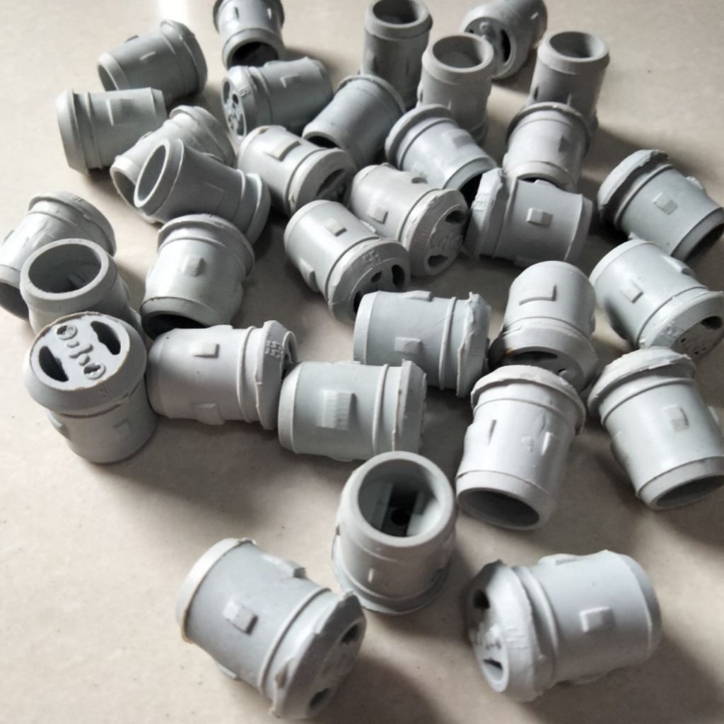 Karet Soket Piting Lampu Speedometer T10 Universal / Dudukan karet soket piting lampu speedometer un