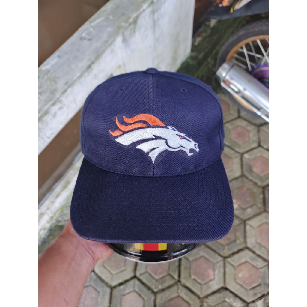 Topi Vintage DENVER BRONCOS NFL By SPORTS SPECIALTIES