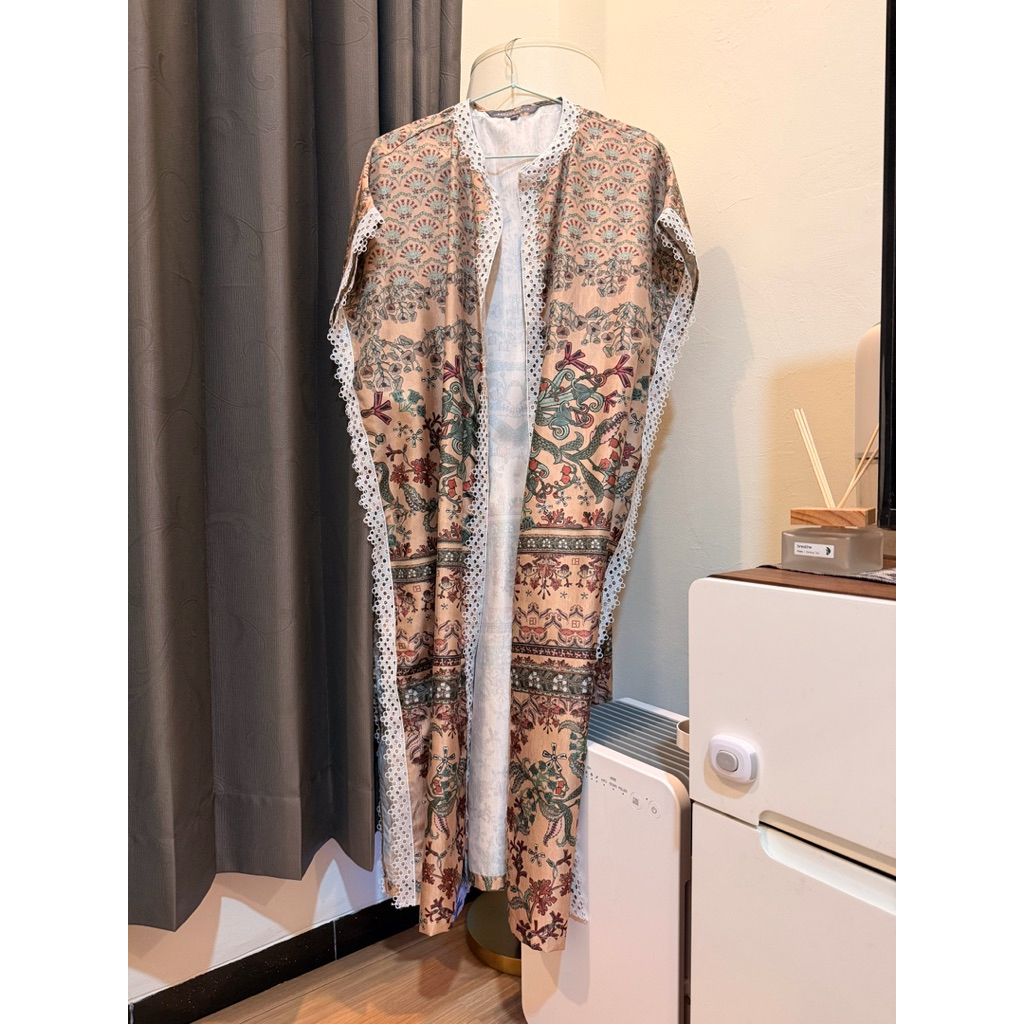 Preloved Outer Benang Jarum Muji Jenahara Damakara