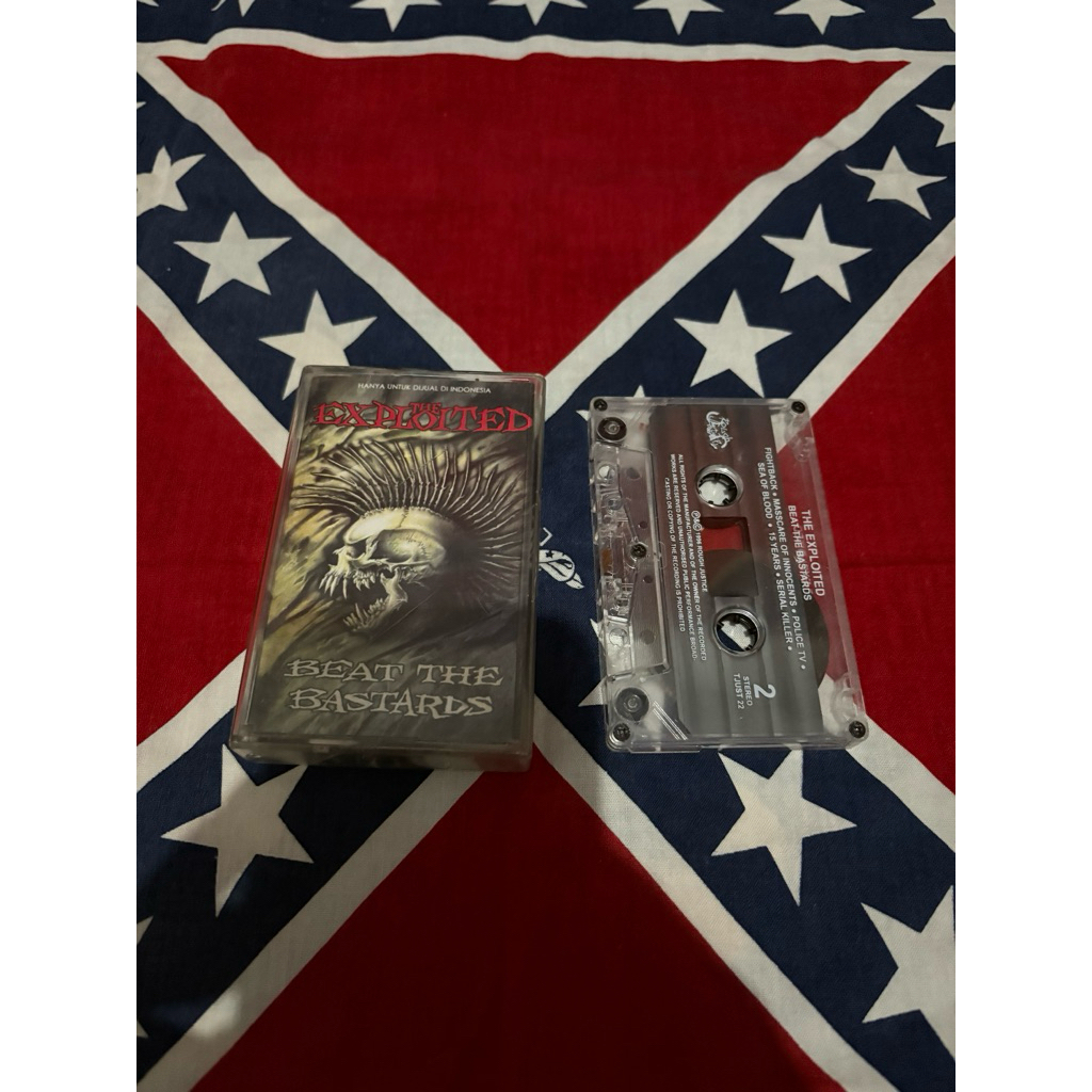 Kaset The Exploited - Beat The Bastards