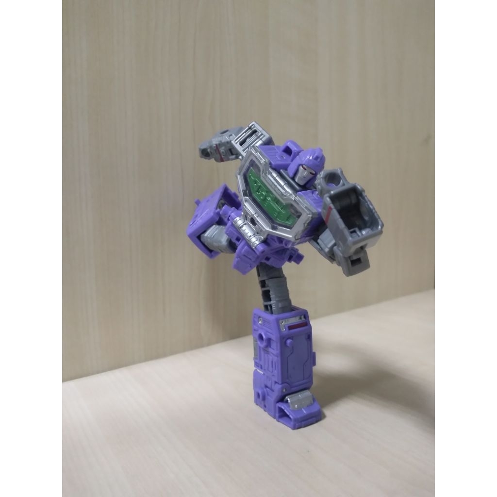 Transformers SIEGE Refraktor WFC