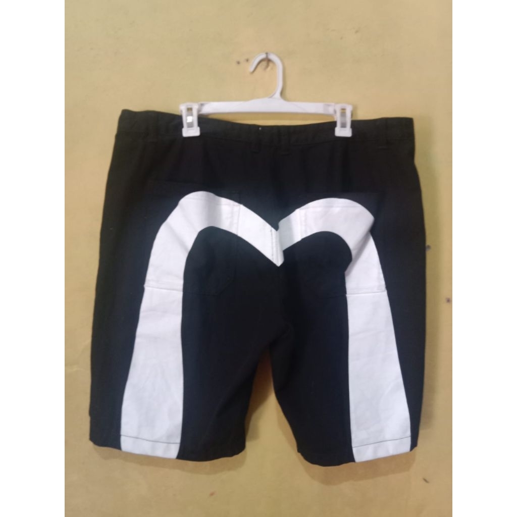 jeans pendek evisu second