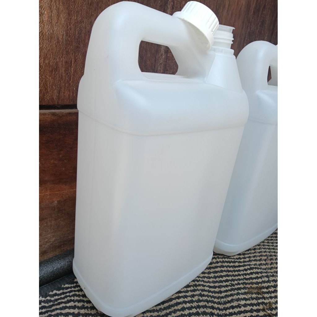 jerigen 5liter Baru plus tutup segel dan dalam