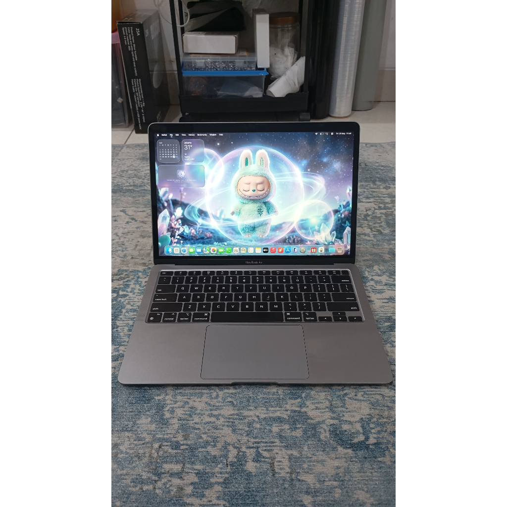 MacBook Air 13" 2020 — M1 / 16GB / 512GB ( Grade C ) - 96 / 97%