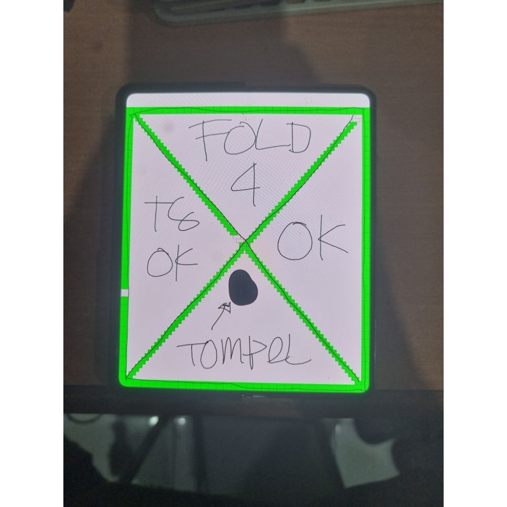 LCD Dalam Samsung Z Fold 4 Minus