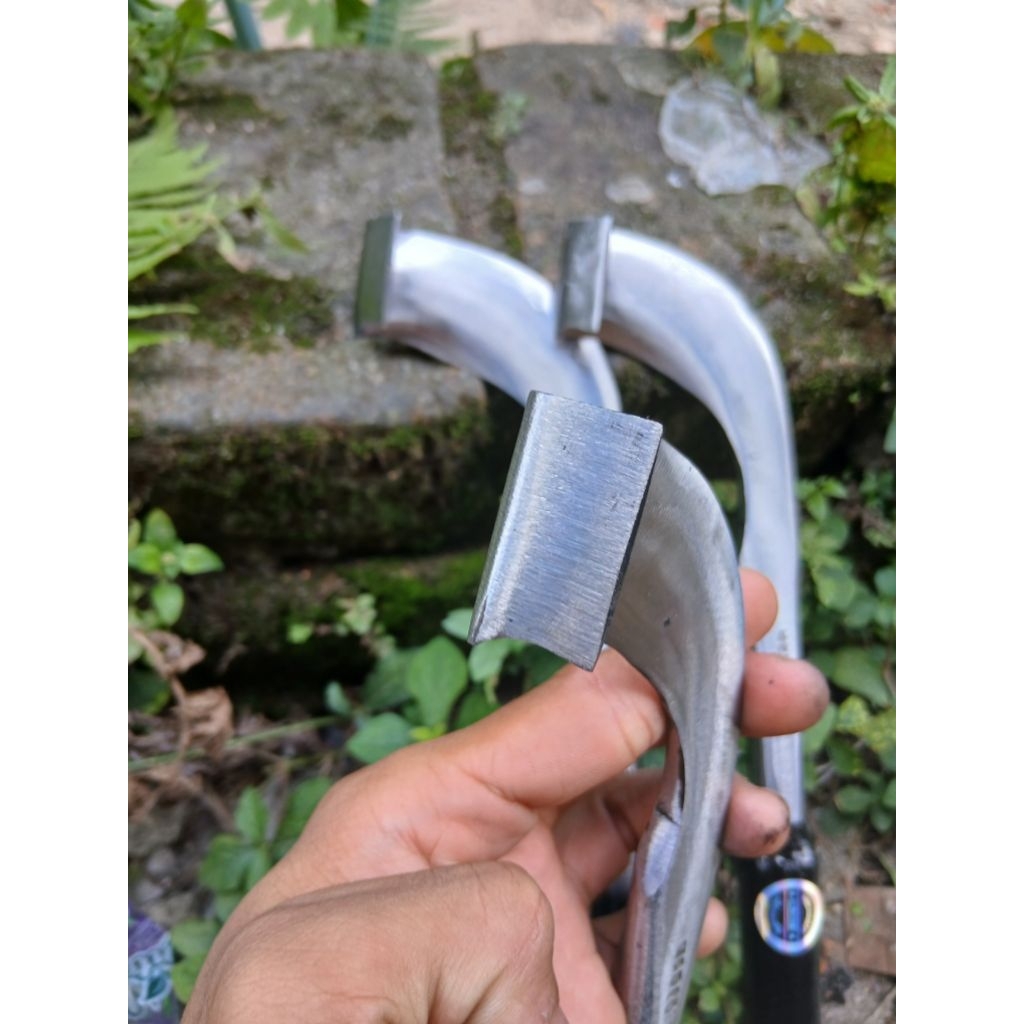 PISAU SADAP KARET MALAYSIA