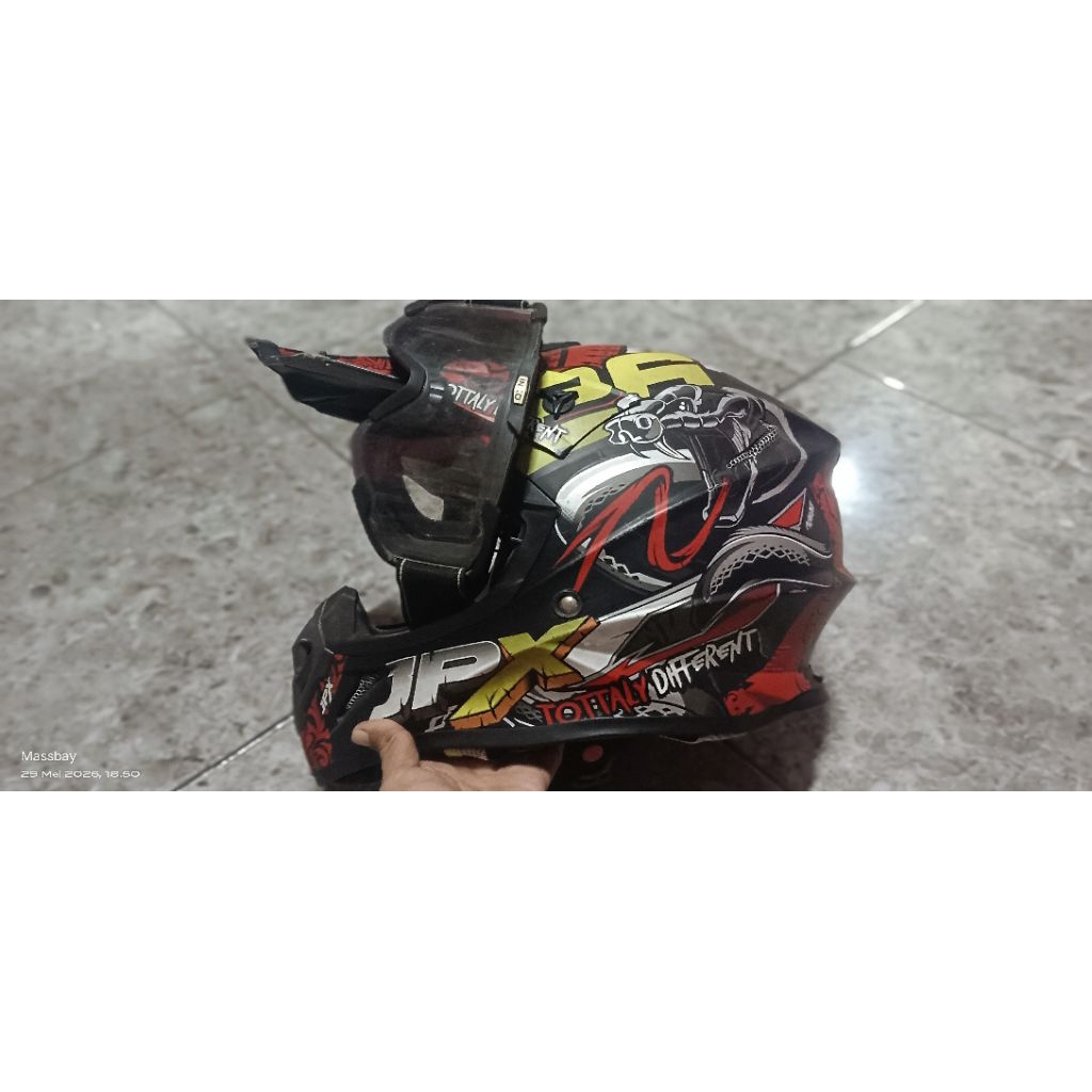 Helm jpx cross