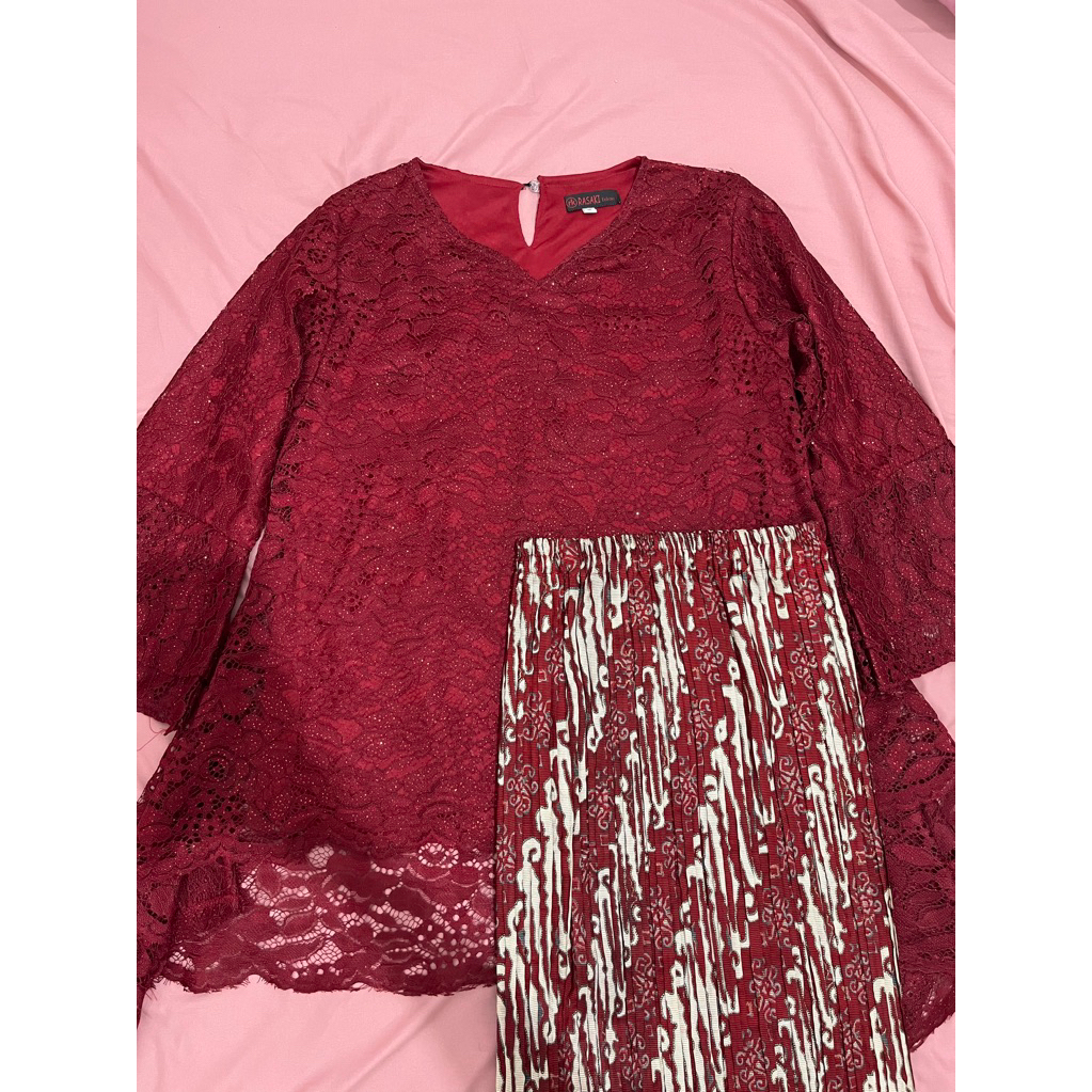 pl kebaya