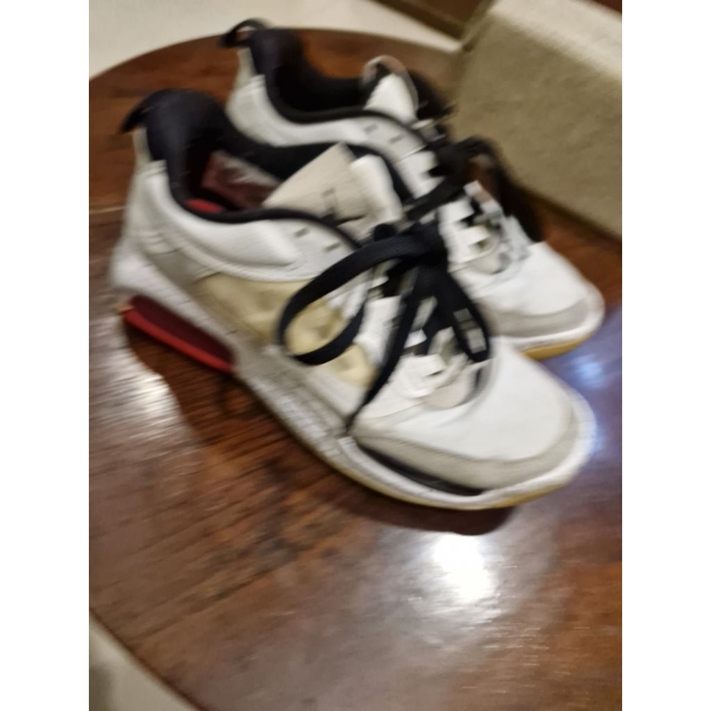 preloved sepatu wanita nike air jordan 1000% ori,sepatu murah,sepatu wanita original