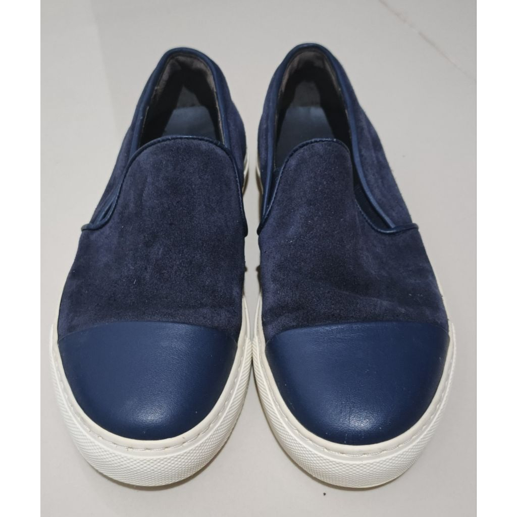 Axel Arigato Slip on sz 36