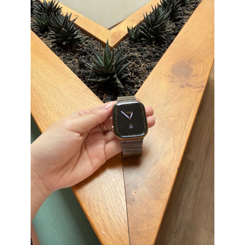 [Preloved] Apple Watch series 11 Titanium Gold 46mm (GPS + Cellular) - Like New