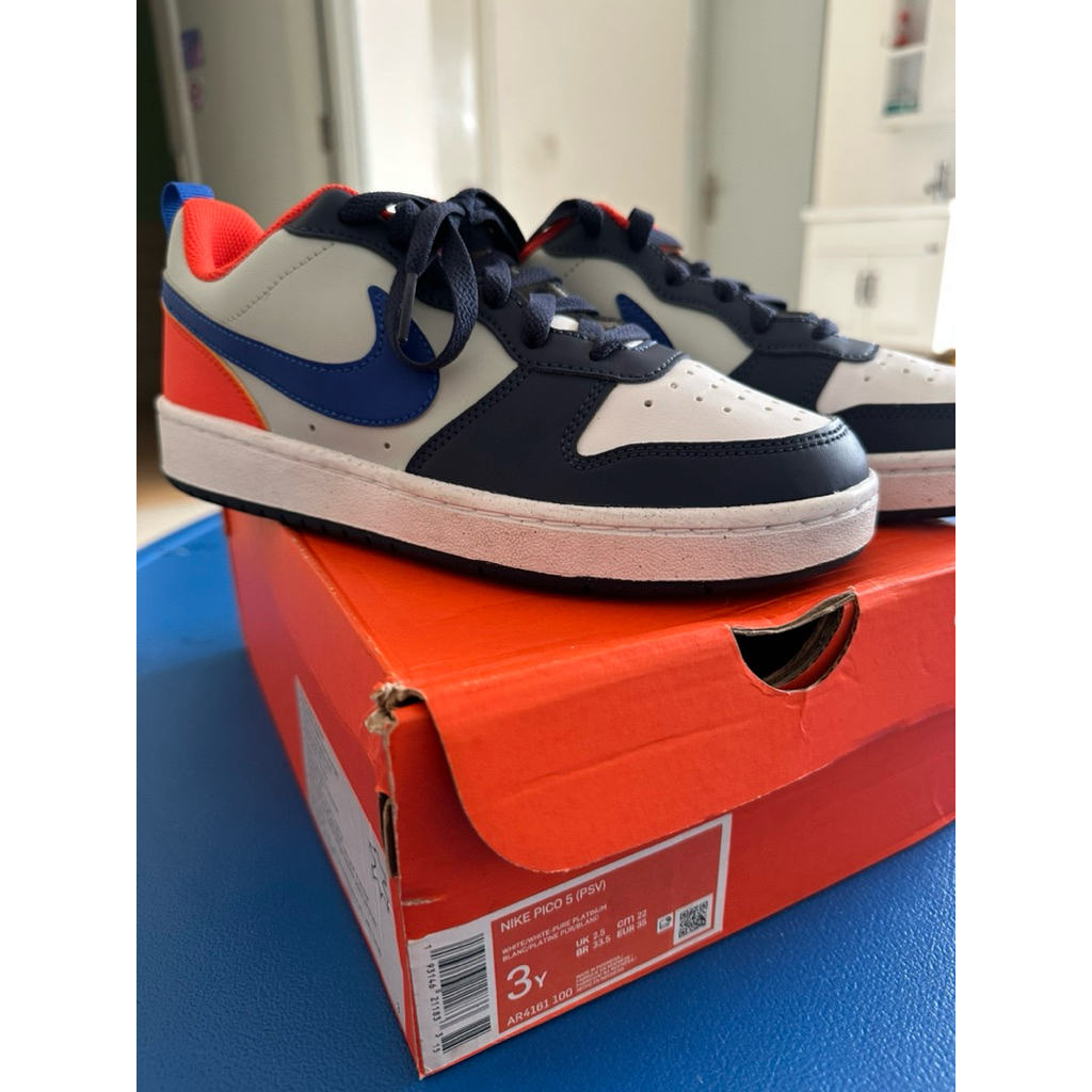 like new baru sepatu Nike dunk size 5Y (37,5) insole 23,5cm