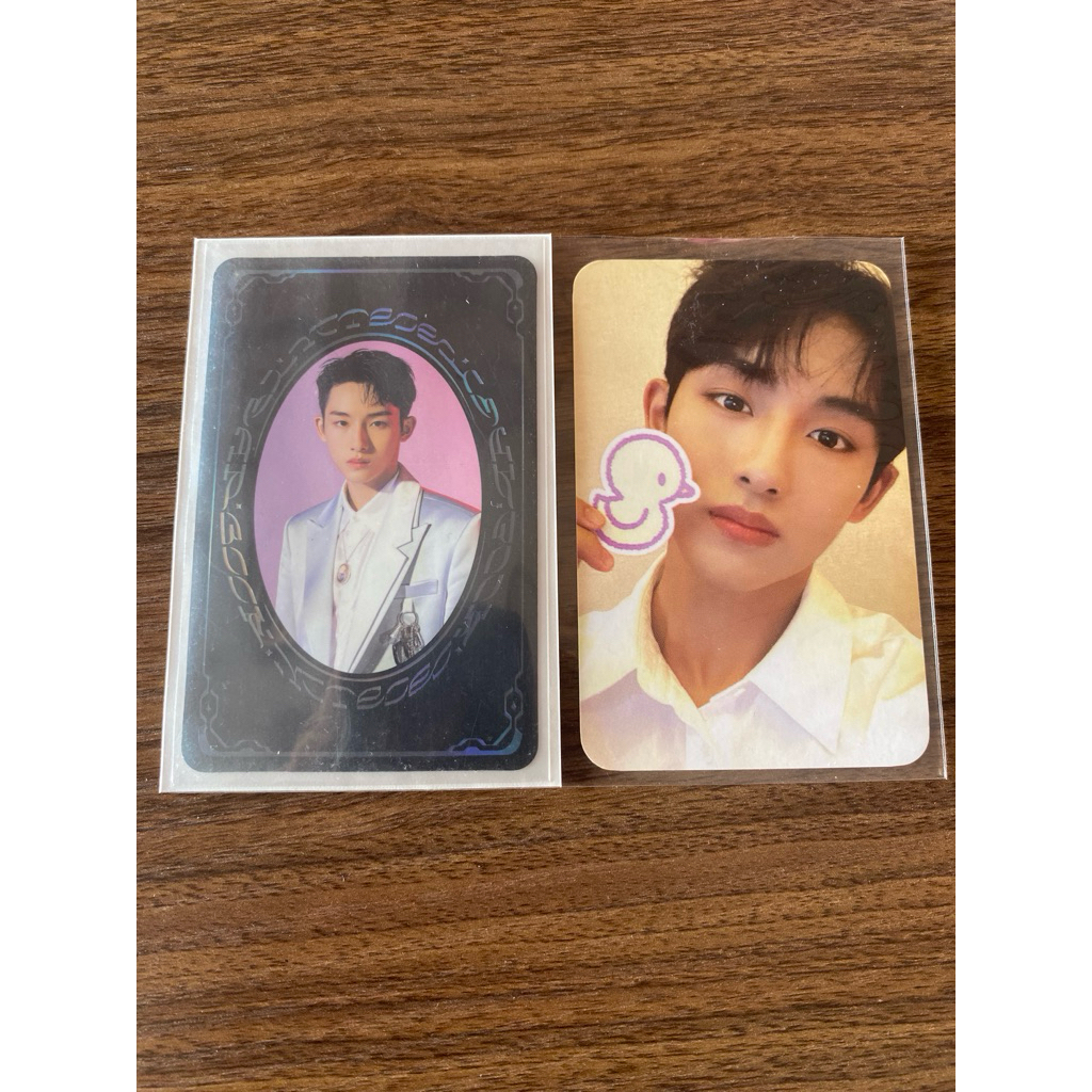 Photocard Official Winwin NCT Yearbook, Sanrio Card Holder