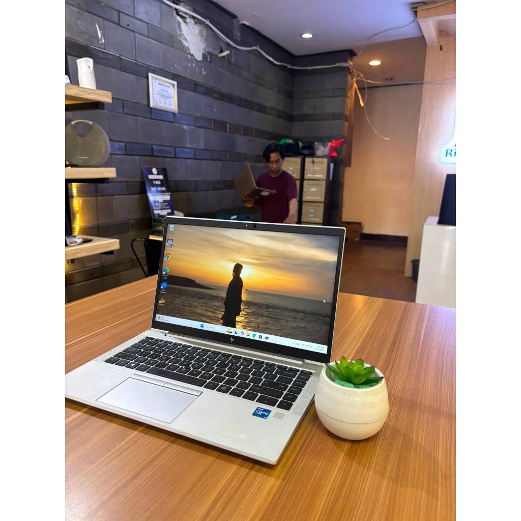 HP 845 G7 AMD RYZEN 5PRO 8 GB