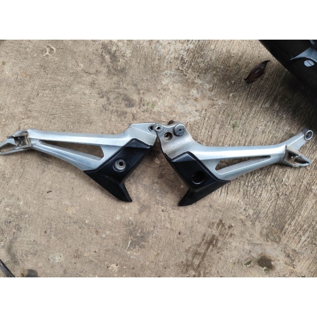 FOOTSTEP SUPRA X 125 DD (SECOND)