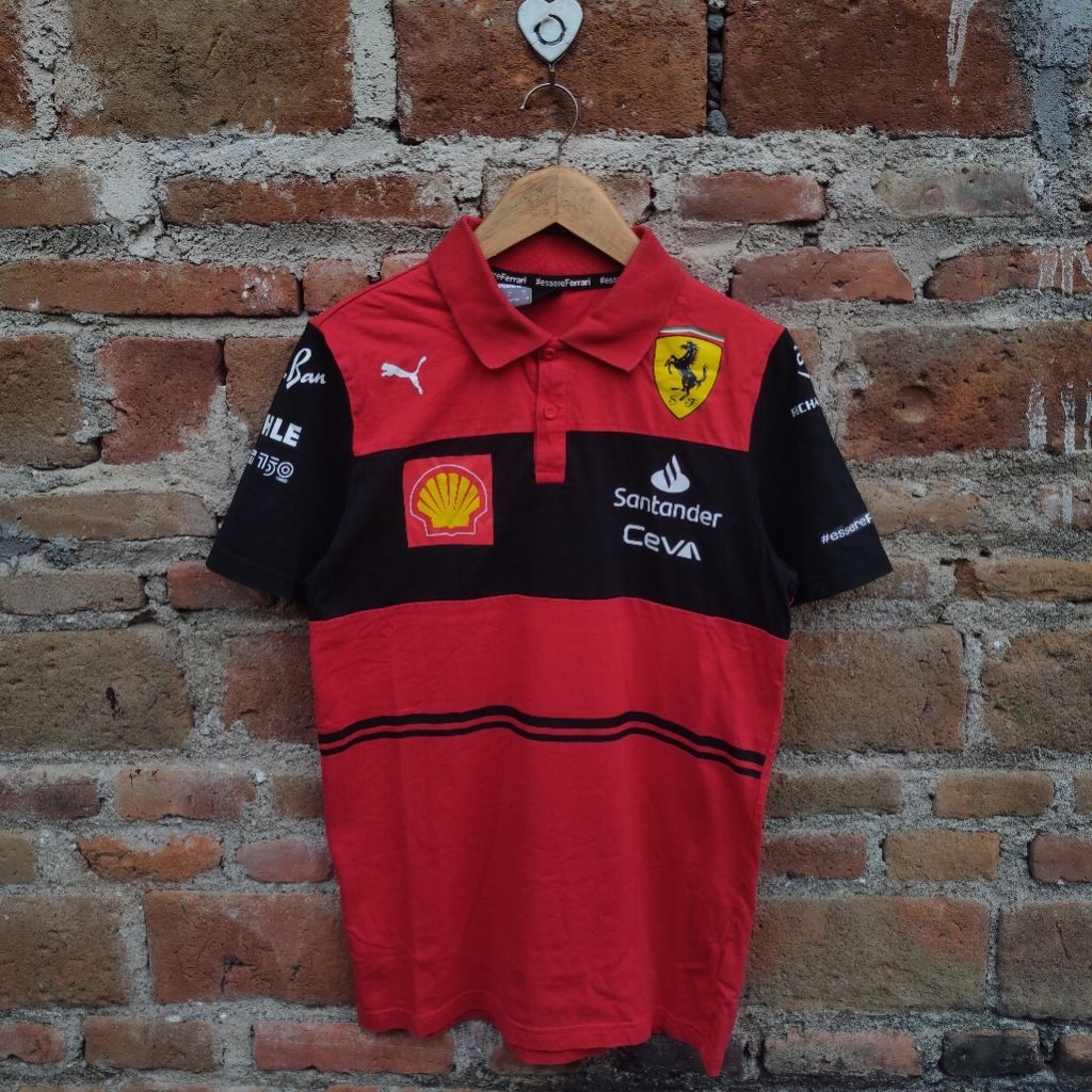 Kaos Polo Ferrari F1 Team 2022 Original