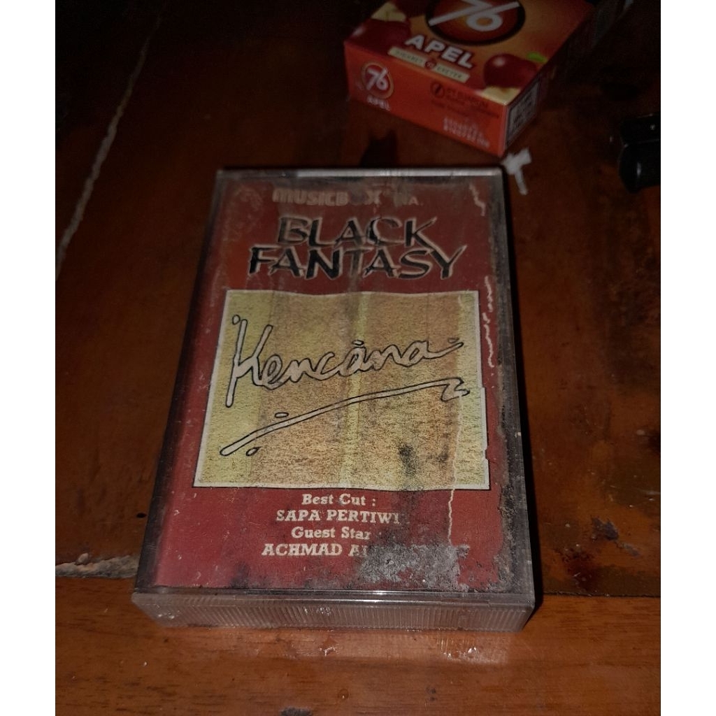 Kaset pita Black Fantasy