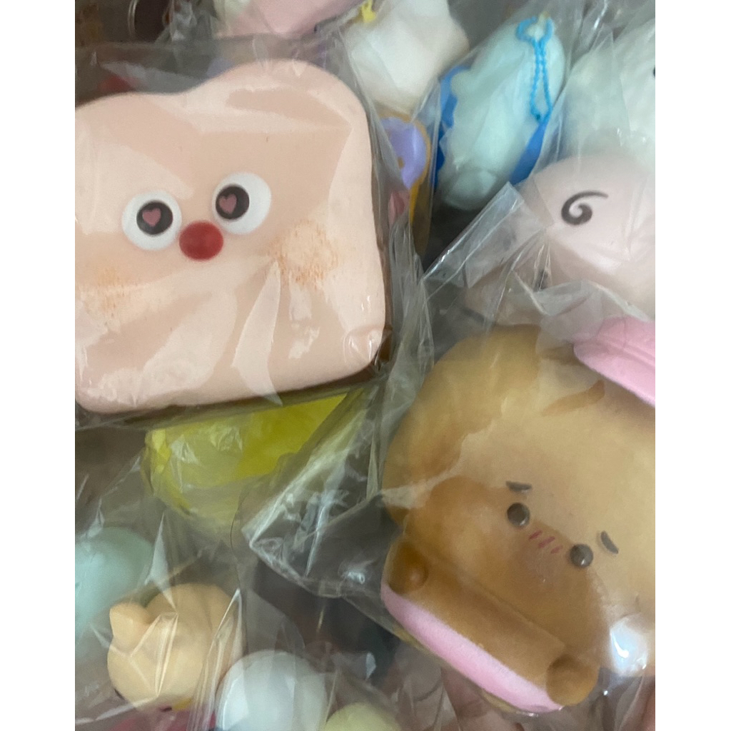 SQUISHY MIDO PRELOVED JENONG TOAST TAKEALL EACH