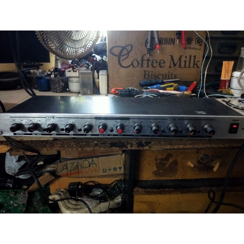 crossover aktif 3 way with subwoofer