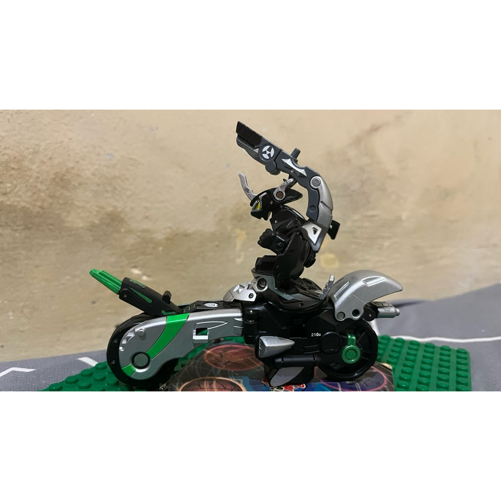 bakugan titanium satu set