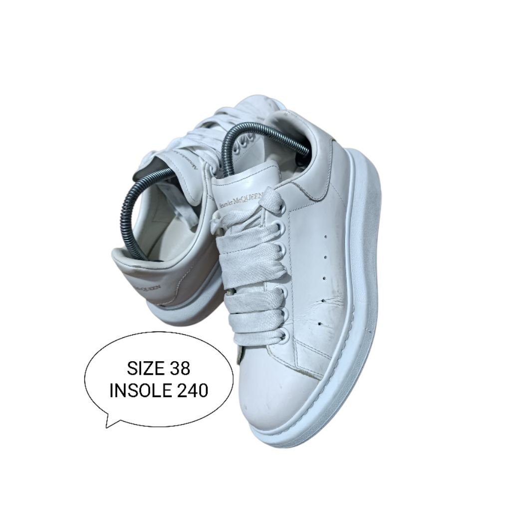 SEPATU SNEAKERS PRELOVED SIZE 38 KULIT