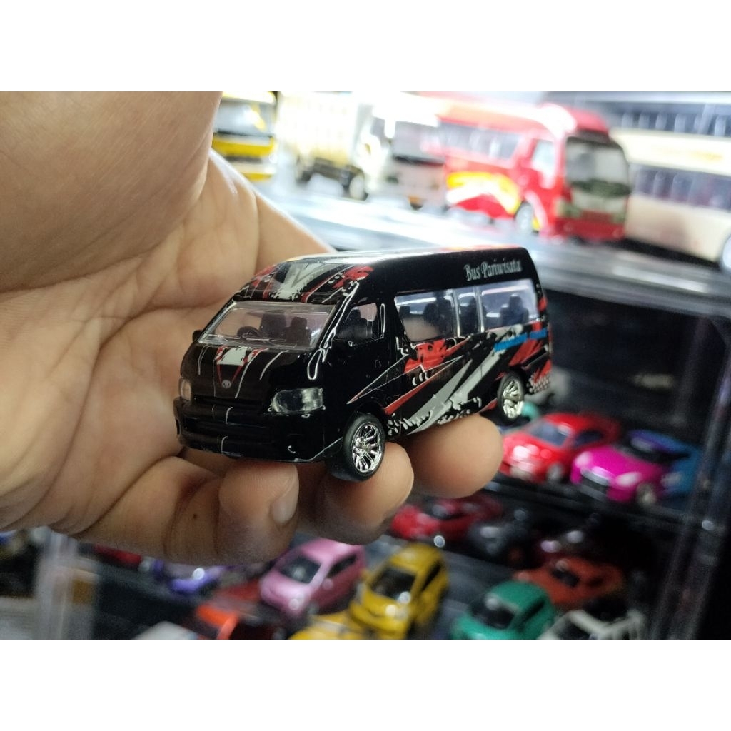 diecast toyota Hiace custom racing cumi darat warna hitam livery