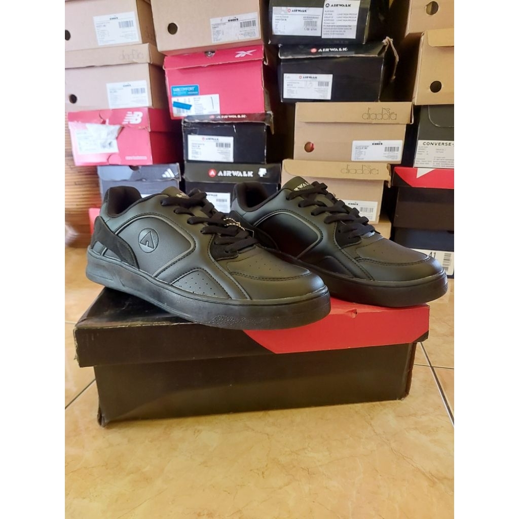 SEPATU AIRWALK BALKIS FULL BLACK SEPATU HITAM SEPATU SEKOLAH AIRWALK
