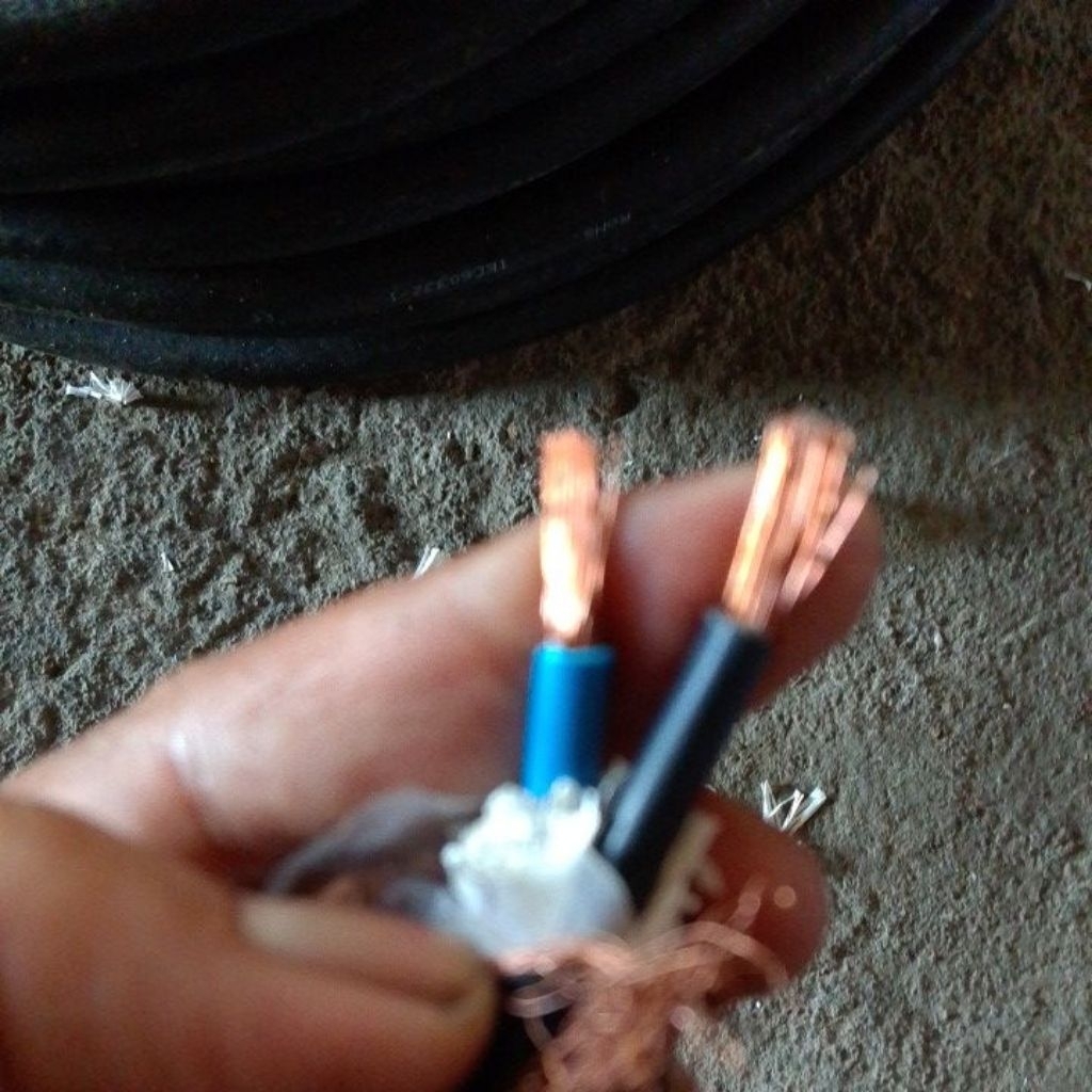 kabel serabut 2x6mm