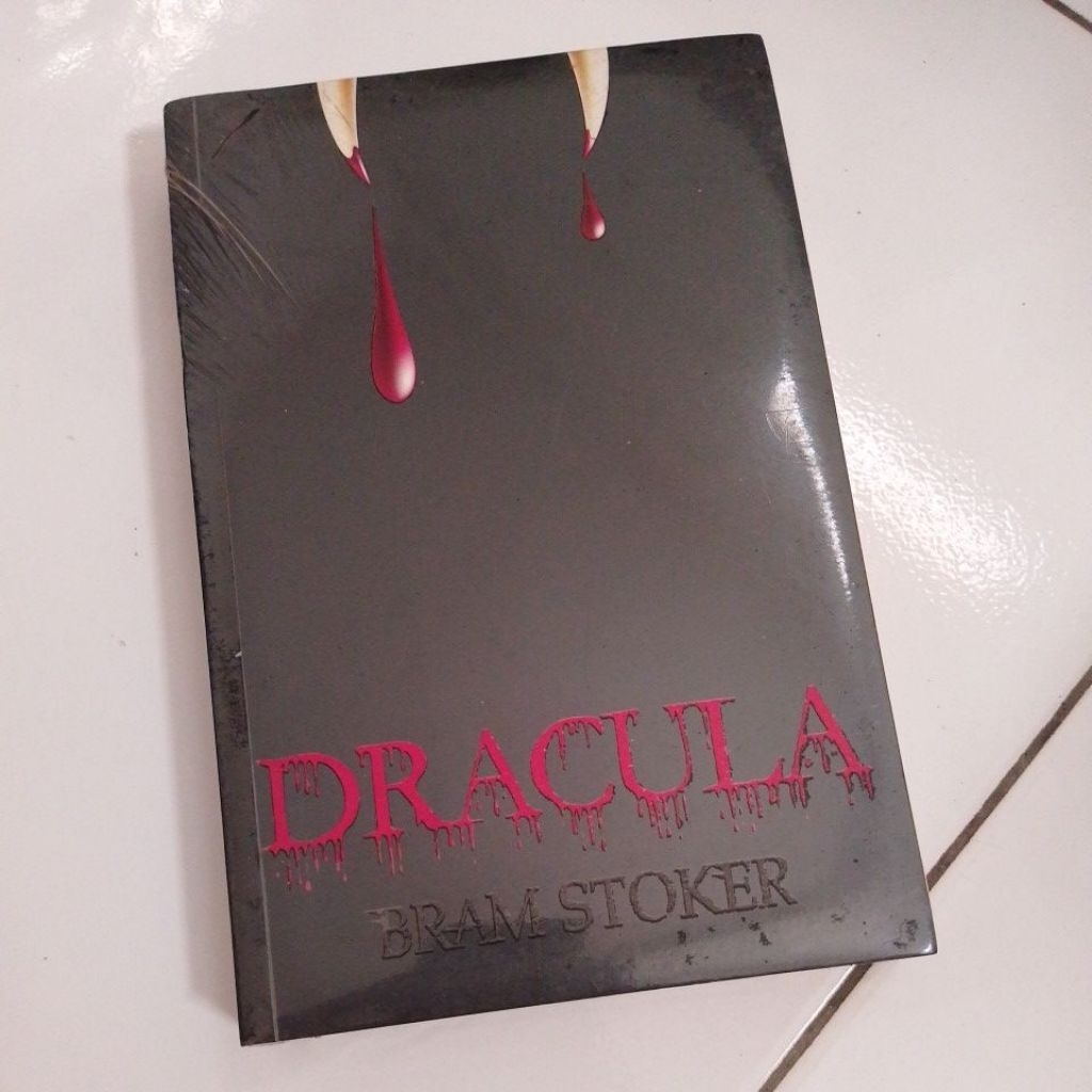 Novel Dracula - Bram Stoker