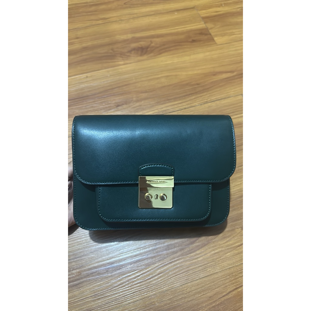 preloved mk sloan pemakaian pribadi good condi