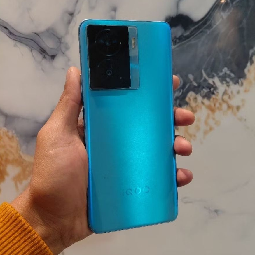 VIVO IQOO Z7x 5G 8/256 SECOND ORI BEKAS GARANSI RESMI