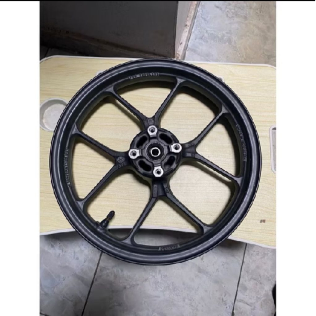 velg  depan beat deluxe / Genio 2024-2025 original copotan AHM