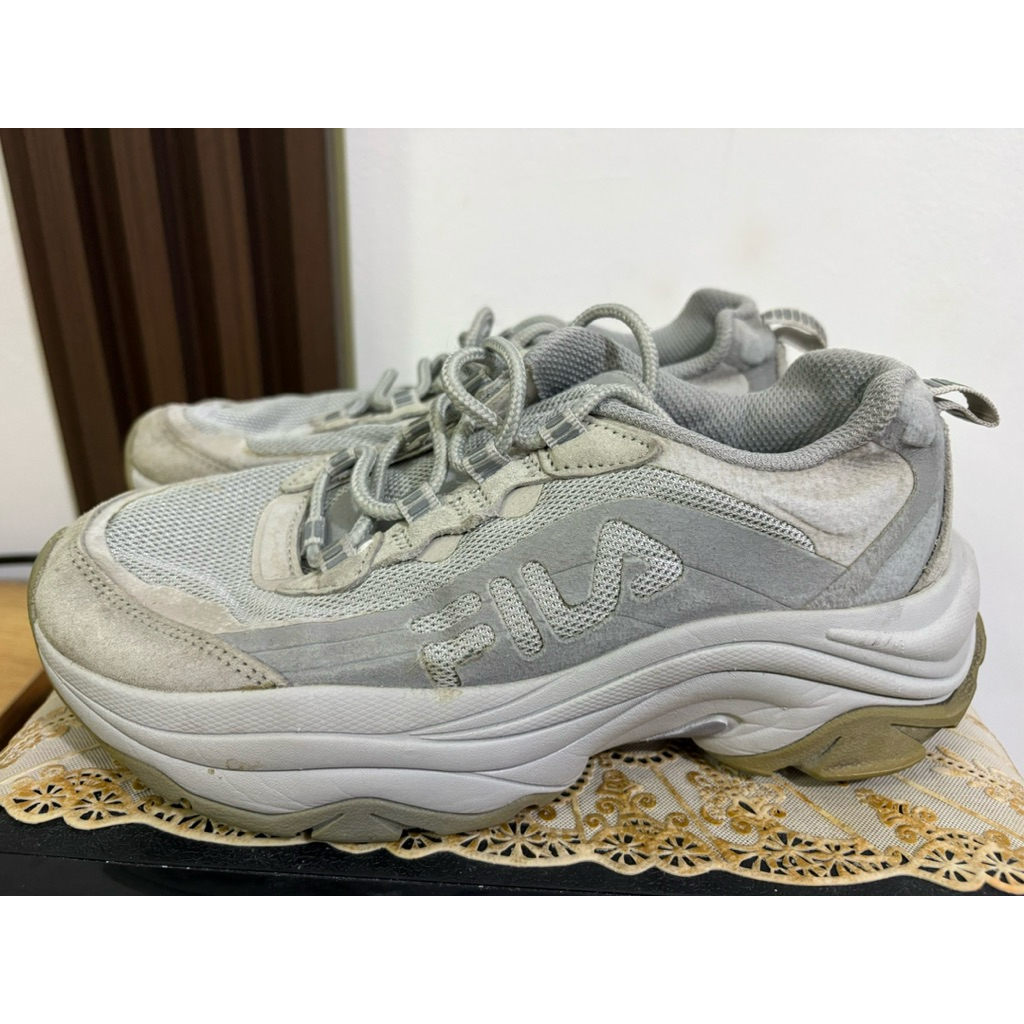 Sepatu Second Fila Running Grey size 36.5