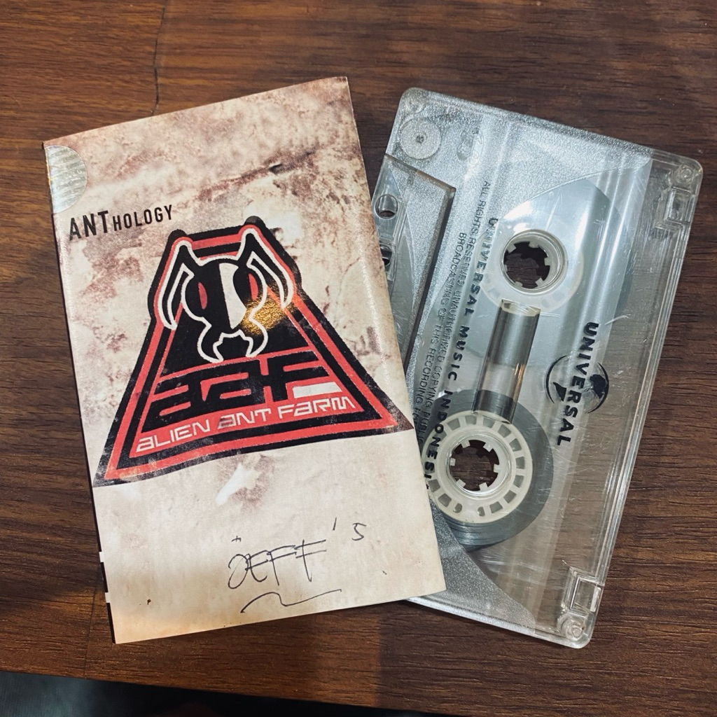 KASET PITA ALIEN ANT FARM - ANTHOLOGY
