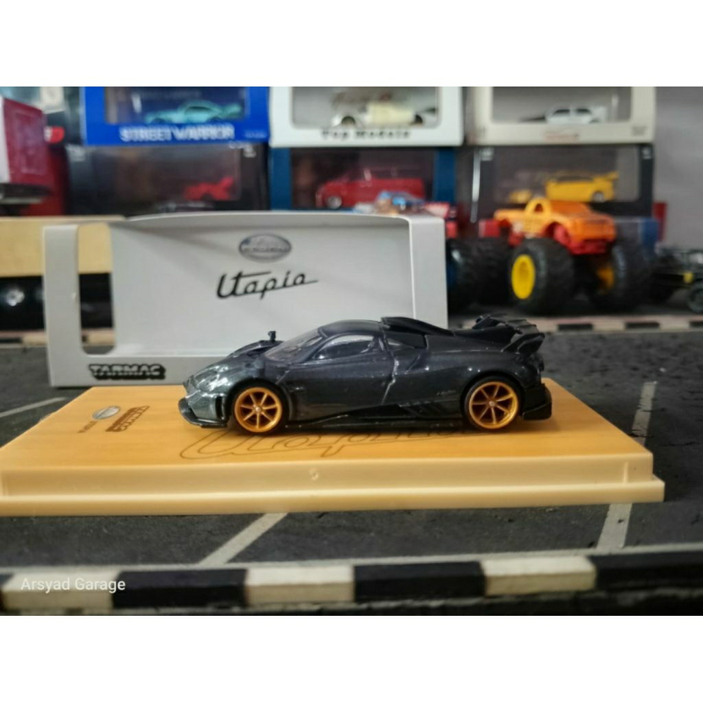 Diecast Tarmac Pagani Utopia Black Carbon Fiber