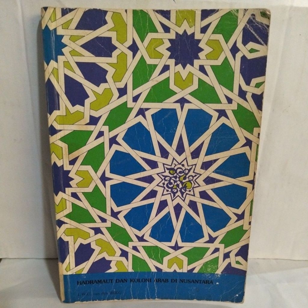 Buku HADRAMAUT DAN KOLONI ARAB DI NUSANTARA