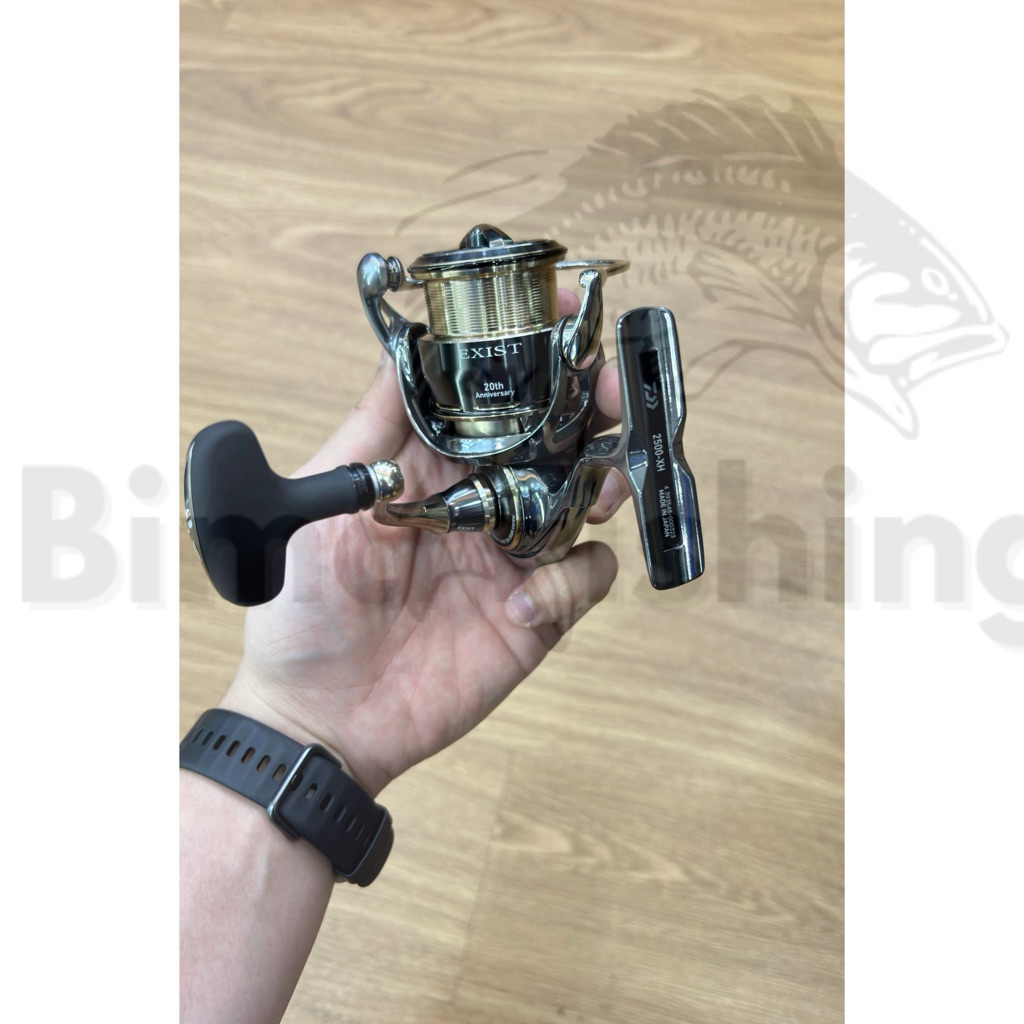 Reel Daiwa EXIST 20TH ANNIVERSARY 2500XH • 2500H | GARANSI RESMI DAIWA 1 TAHUN