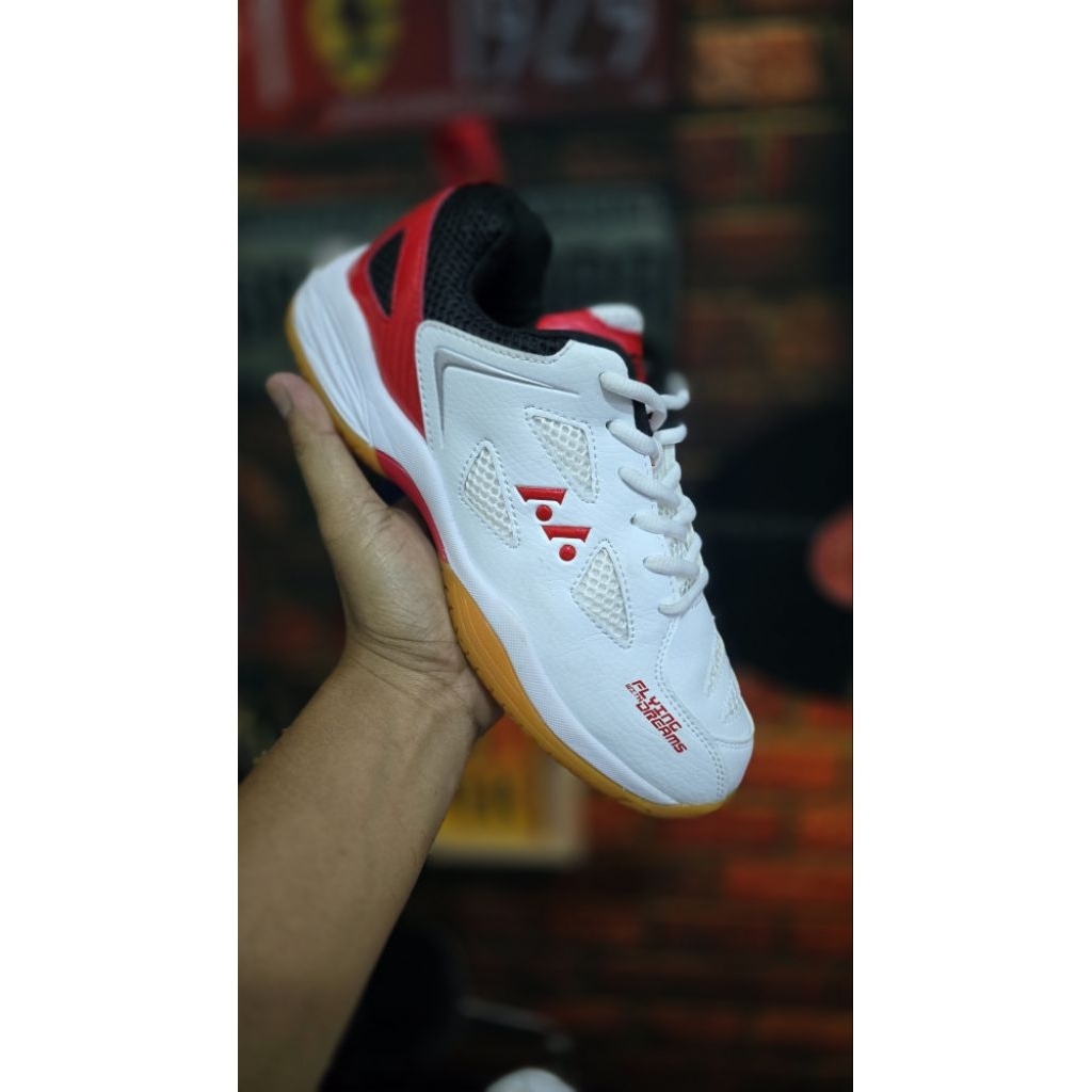 SEPATU BADMINTON LEFUS