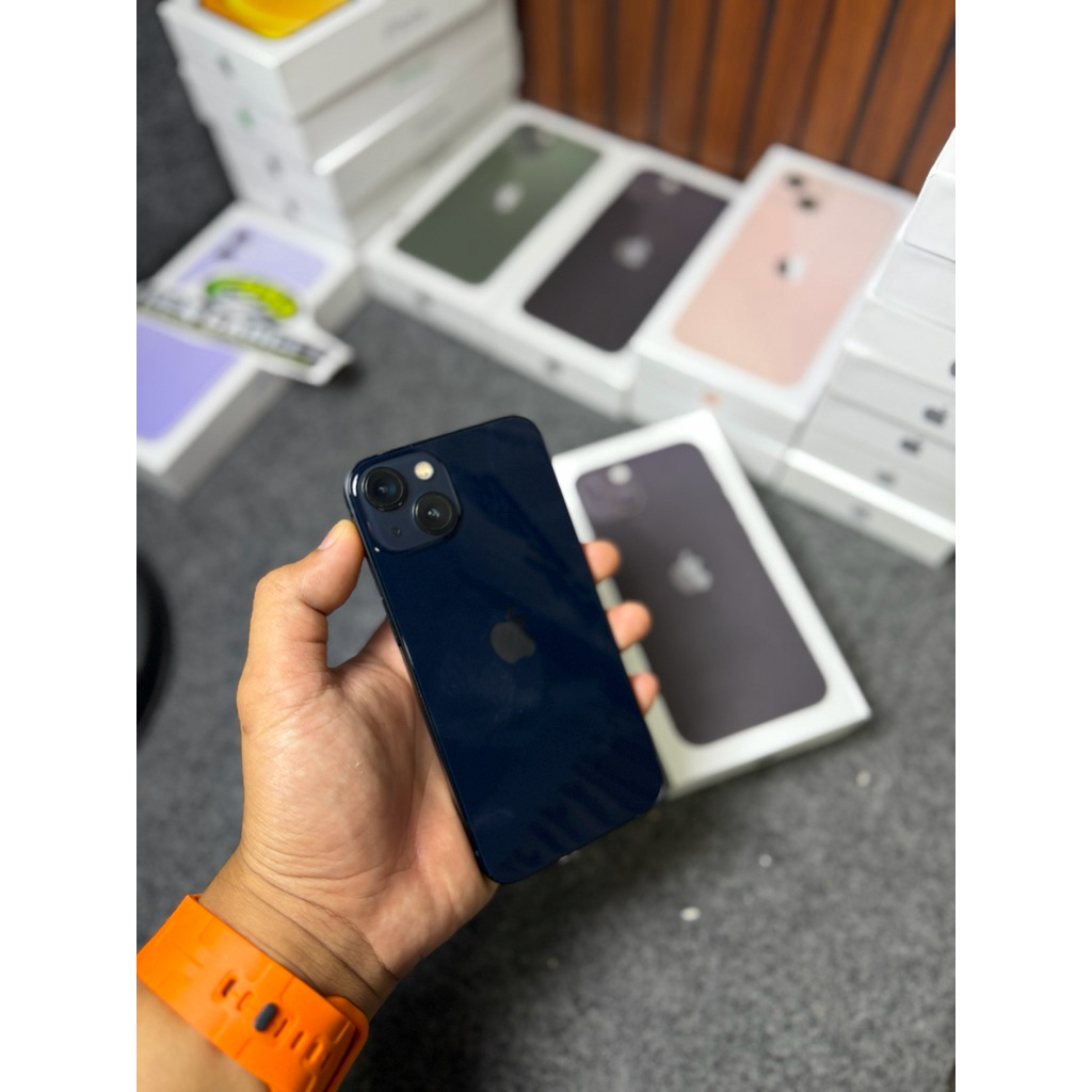iphone 13 like new