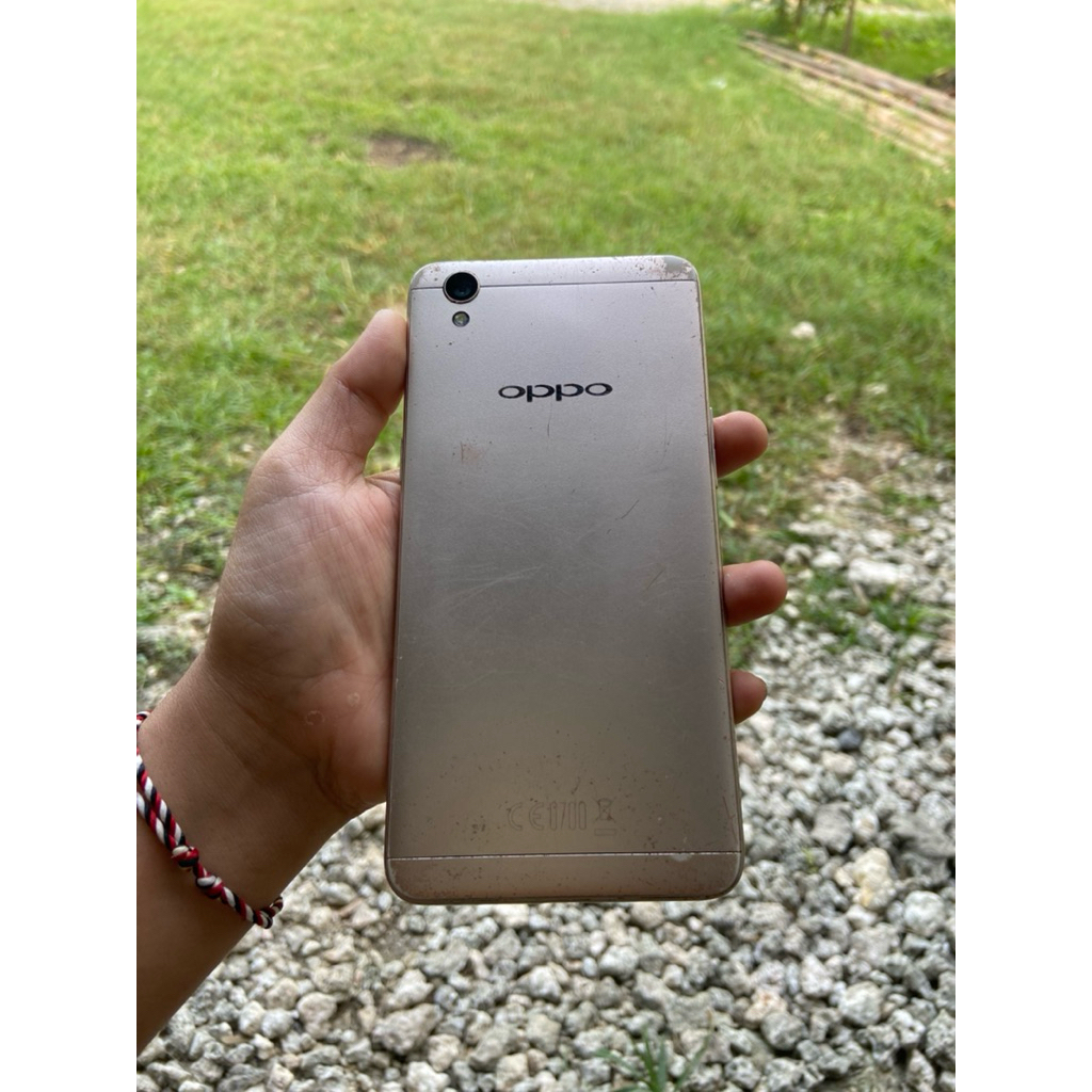 Oppo a37 minus Lupa Pola