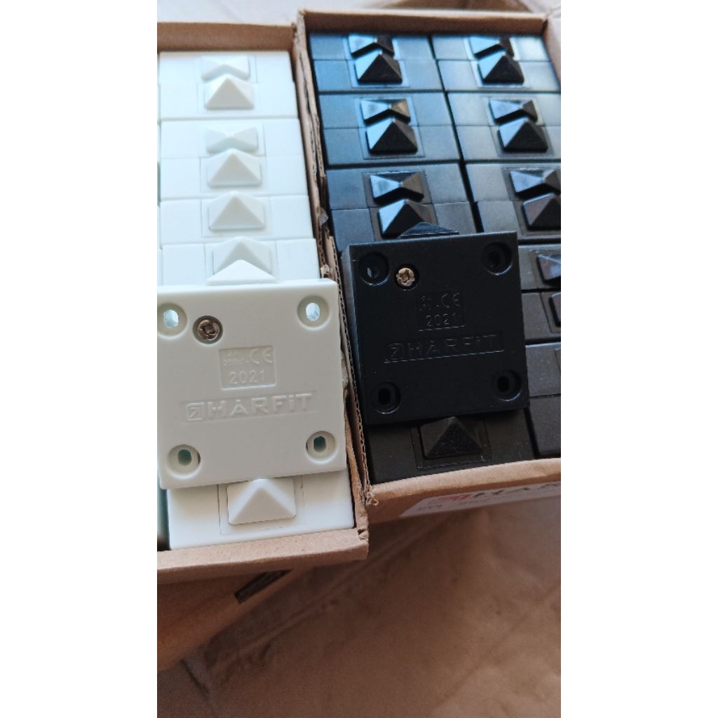 Switch Saklar Kotak Piramid Pintu Lemari Sliding Geser