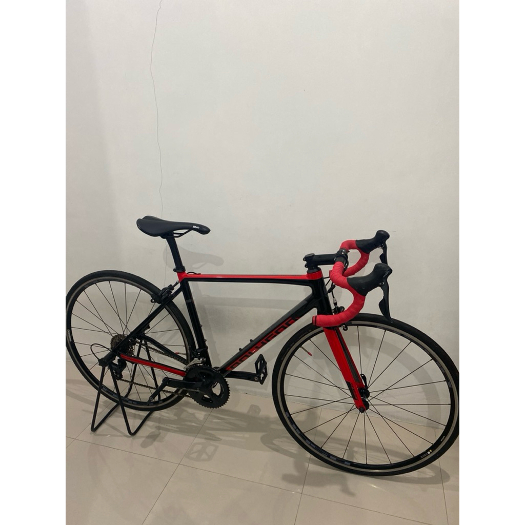 Roadbike Polygon Strattos S3