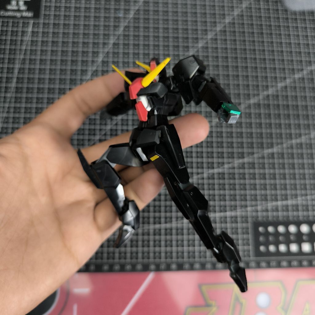 Bandai HG 1/144 GN-009 Seraphim Gundam sudah rakit