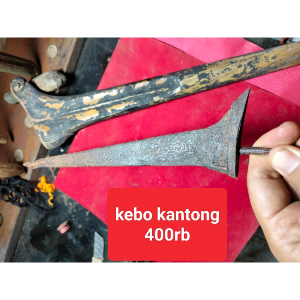 Keris Kebo Kantong Kuno Sepuh Asli Tua Warangka Ladrang Solo Lawasan Wingit