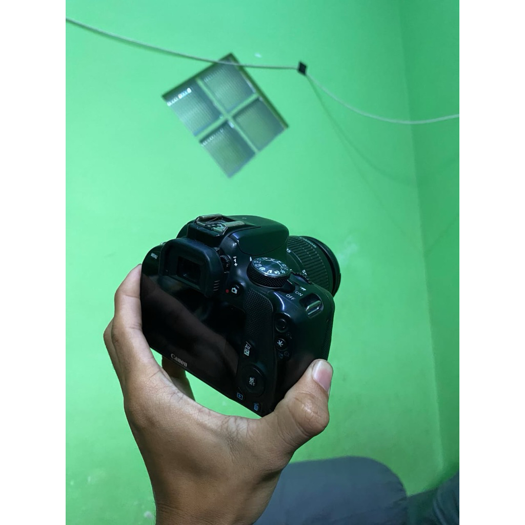 CANON EOS 100D