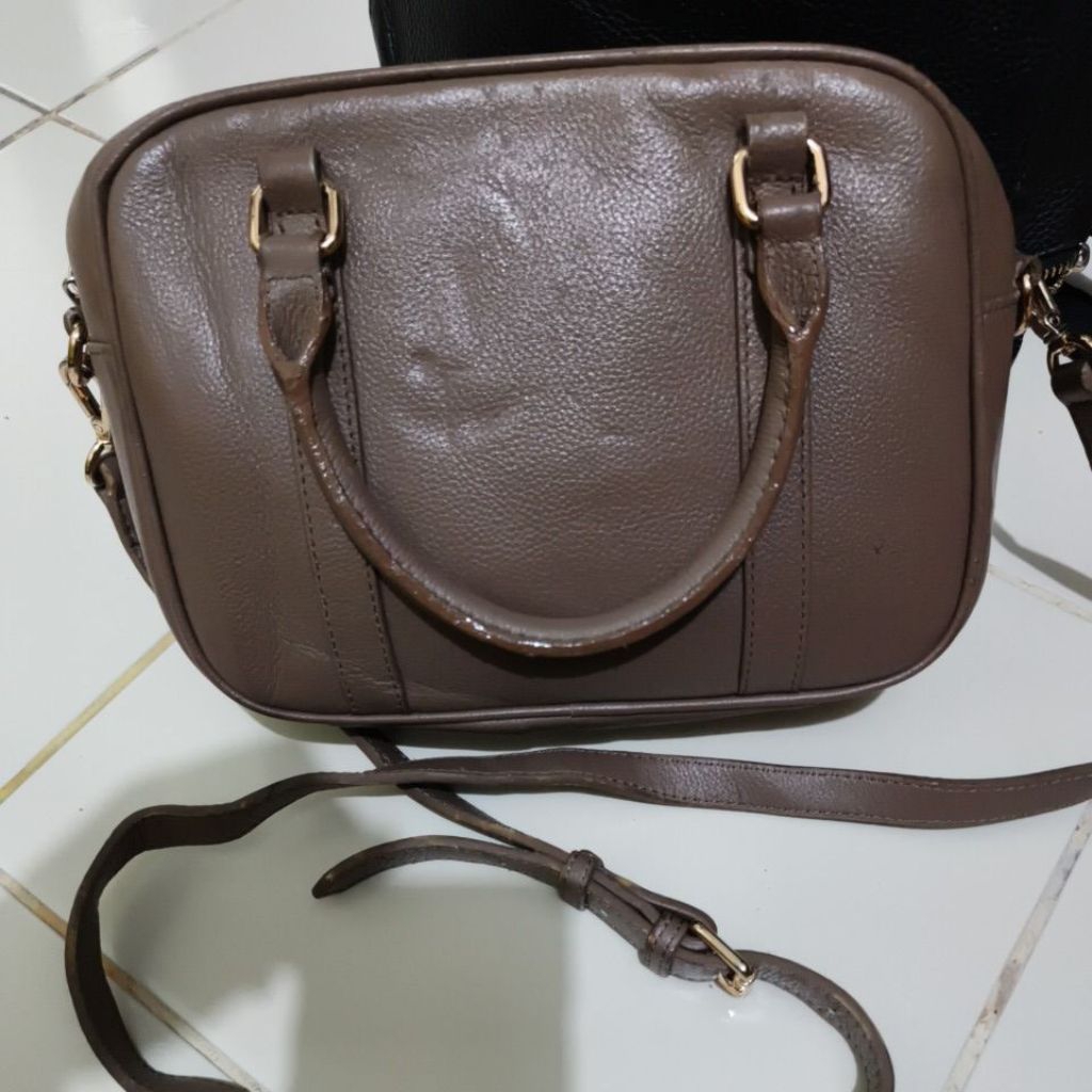 sling esquire kulit asli