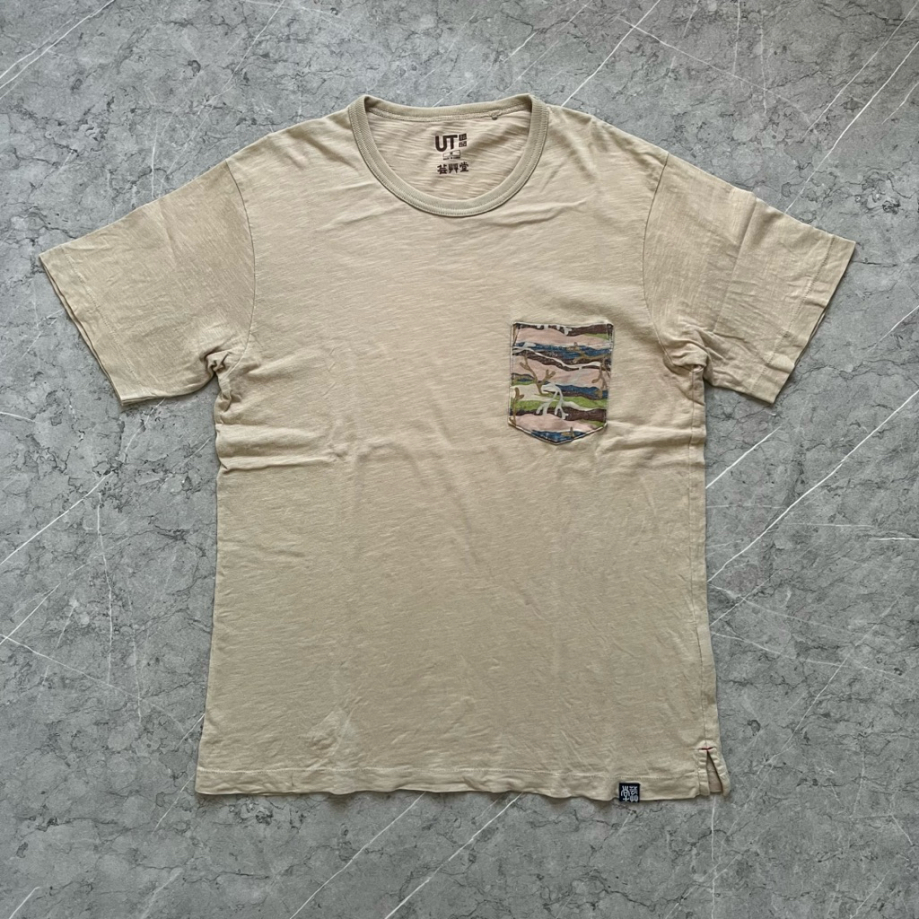 KAOS UNIQLO KAWS & JEPANG SECOND
